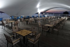 Приємний вечір на березі озера під Чернівцями